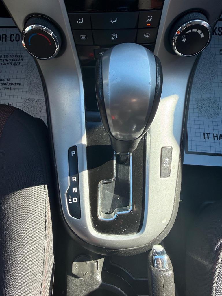 Chevrolet Cruze 1LT 2012