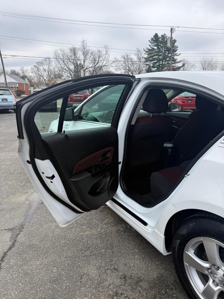 Chevrolet Cruze 1LT 2012