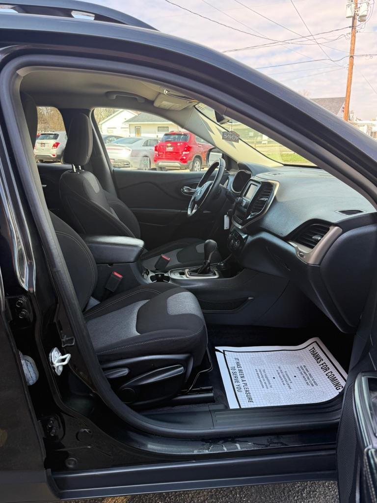 Jeep Cherokee Sport 4WD 2016