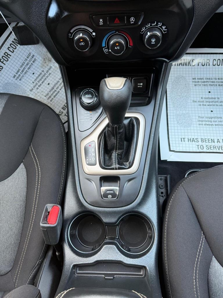 Jeep Cherokee Sport 4WD 2016