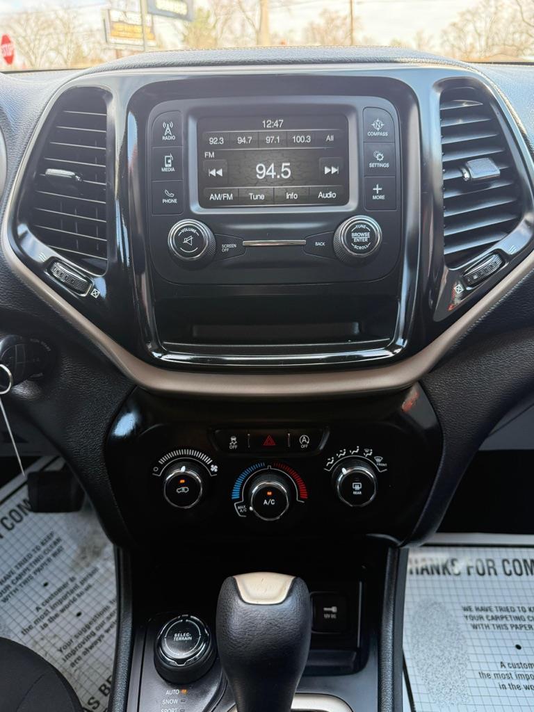 Jeep Cherokee Sport 4WD 2016