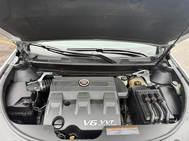 Cadillac SRX Luxury Collection 2011