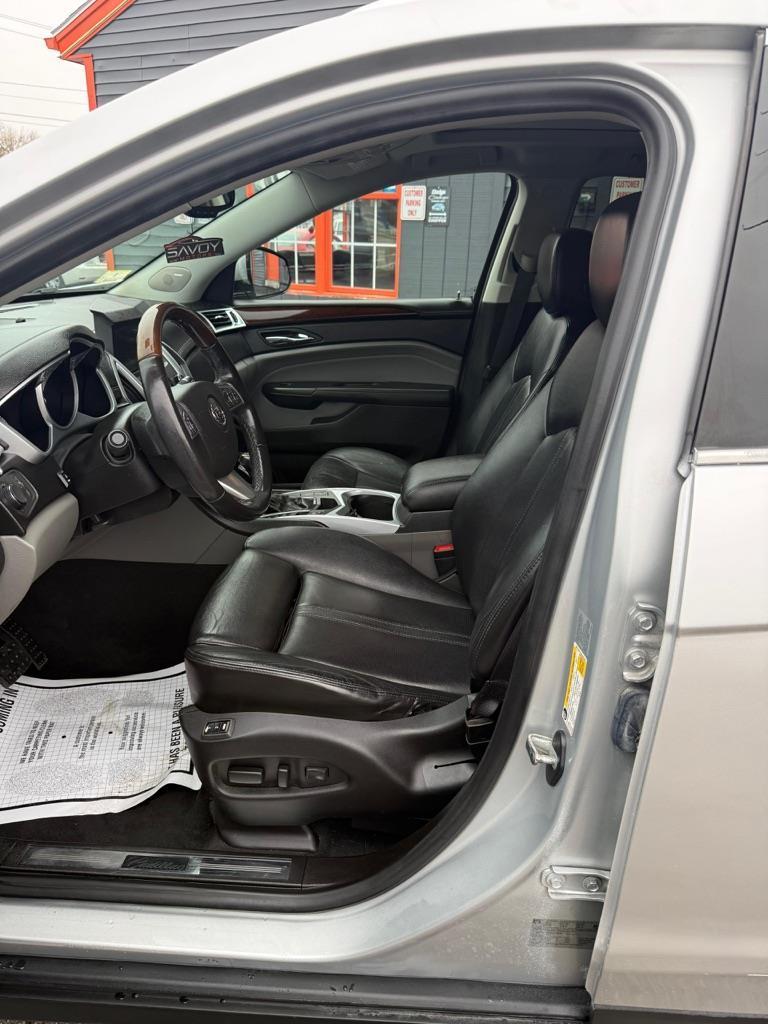 Cadillac SRX Luxury Collection 2011