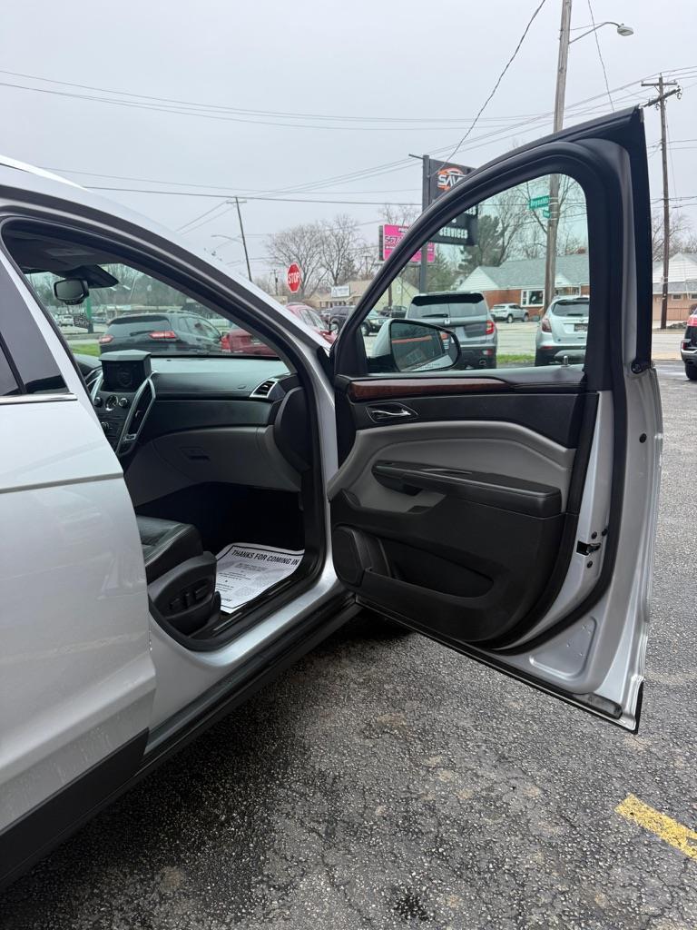 Cadillac SRX Luxury Collection 2011