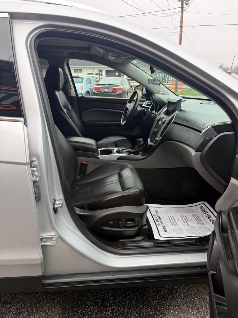 Cadillac SRX Luxury Collection 2011