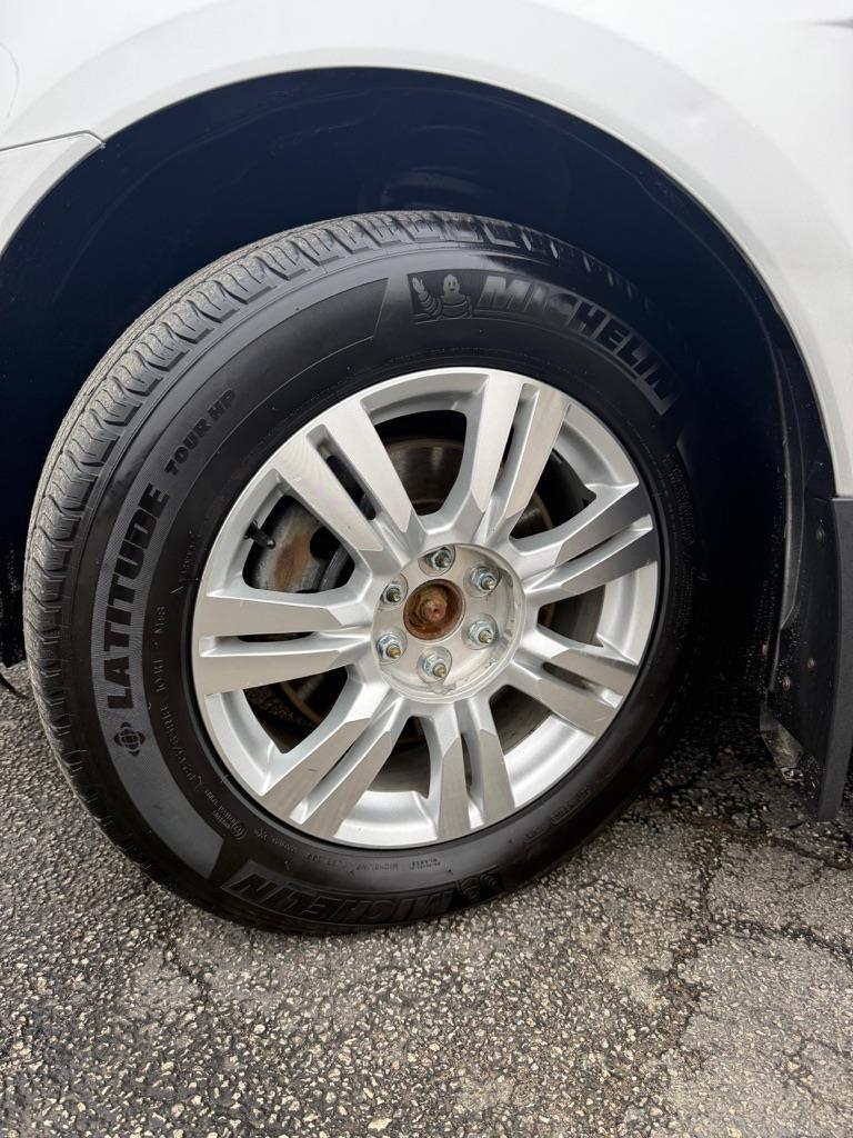 Cadillac SRX Luxury Collection 2011