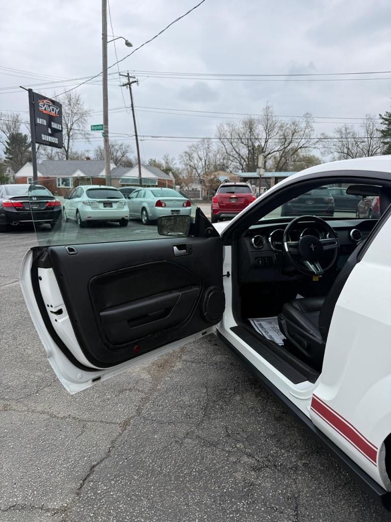 Ford Mustang V6 Premium Coupe 2008