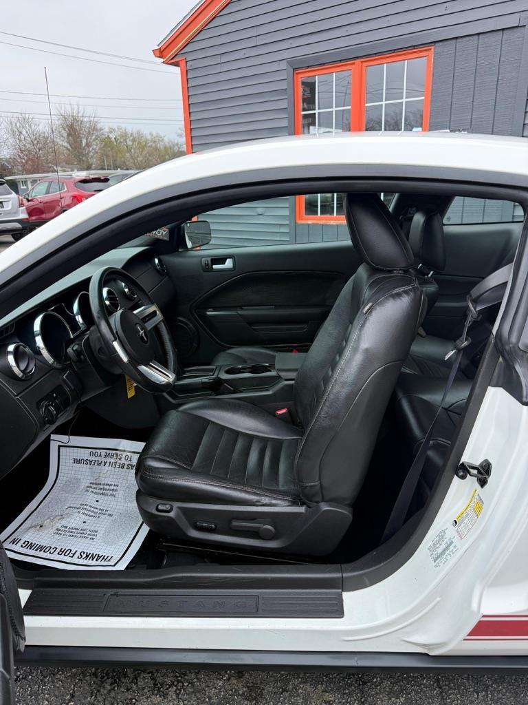 Ford Mustang V6 Premium Coupe 2008