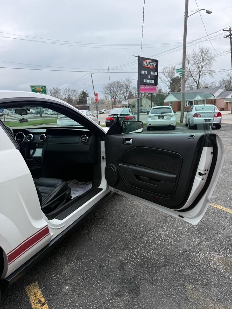 Ford Mustang V6 Premium Coupe 2008