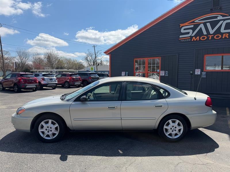 Ford Taurus SE 2006