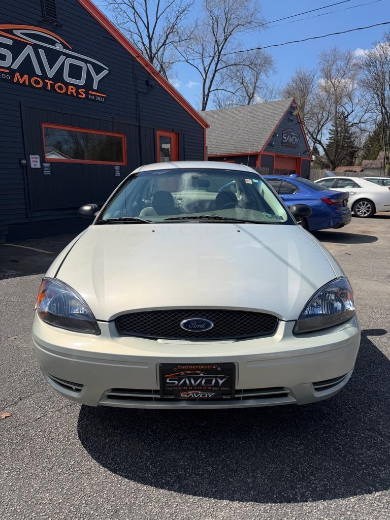 Ford Taurus SE 2006