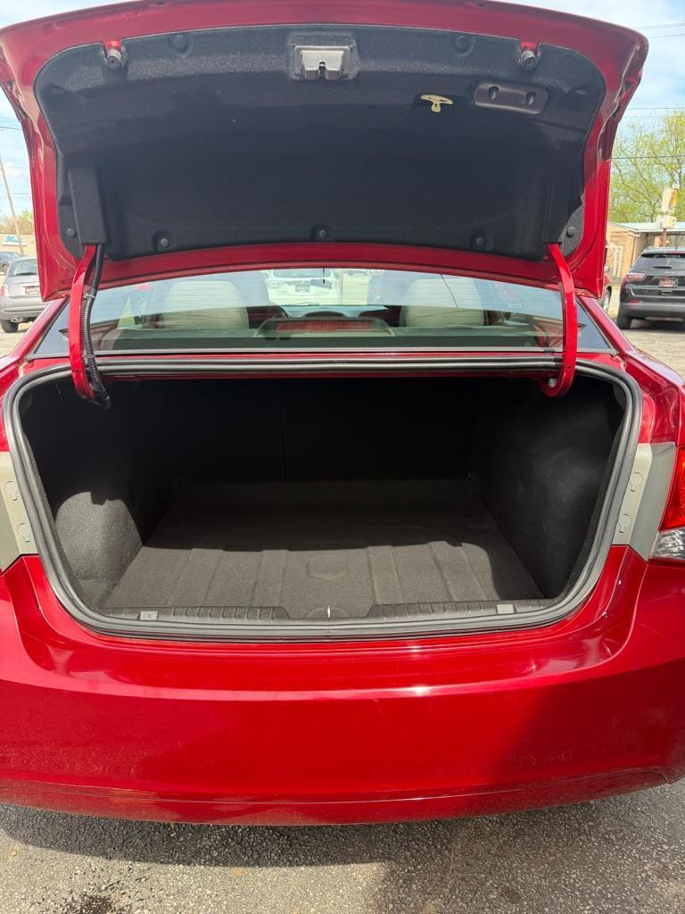 Chevrolet Cruze 1LT 2012