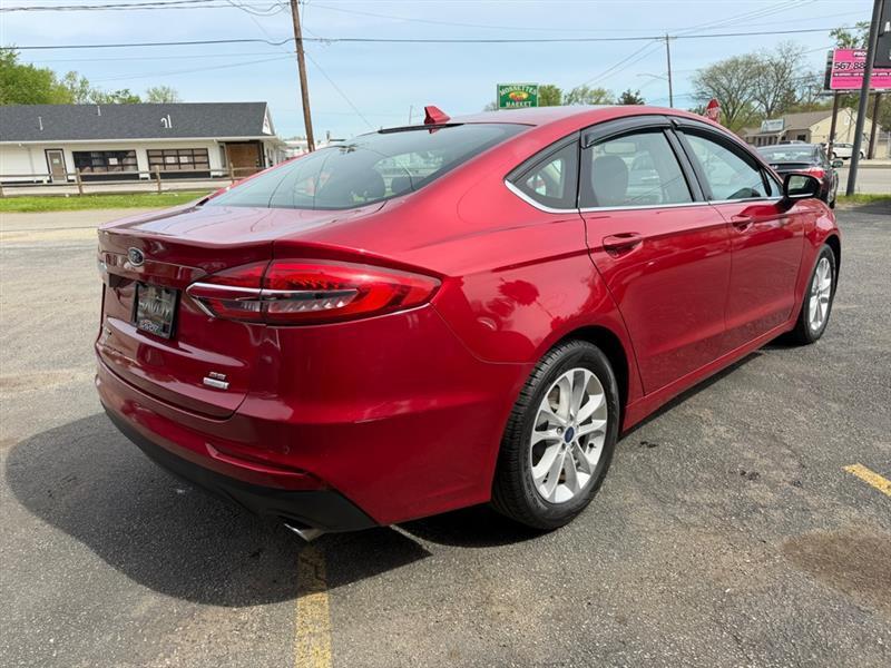 Ford Fusion SE 2020