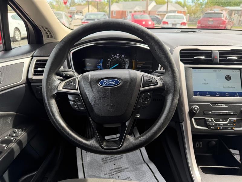 Ford Fusion SE 2020