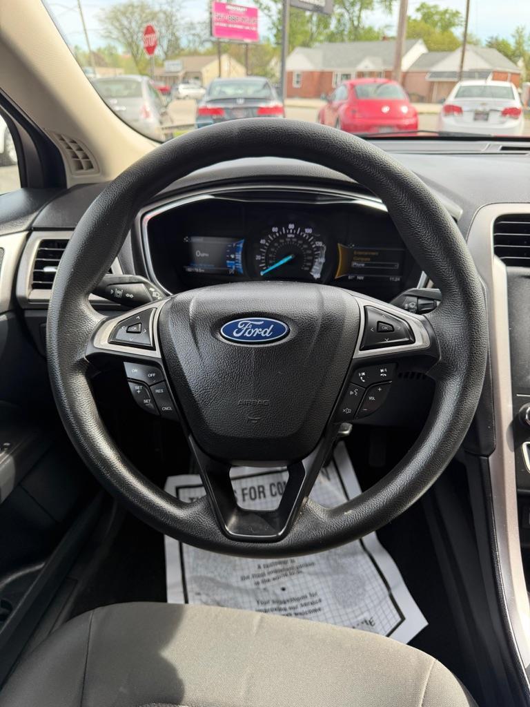 Ford Fusion SE 2020