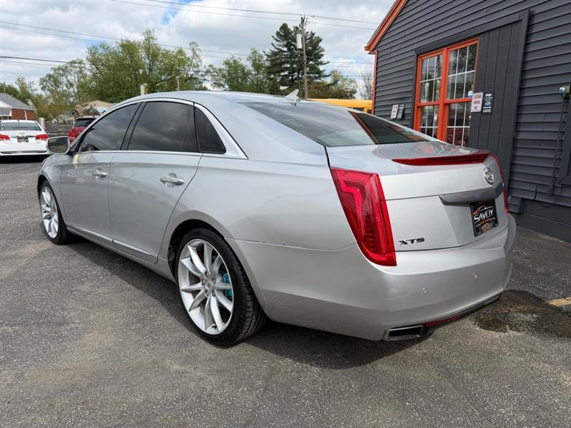 Cadillac XTS Premium 2013