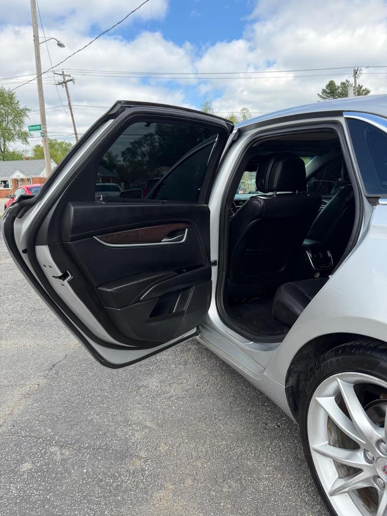 Cadillac XTS Premium 2013