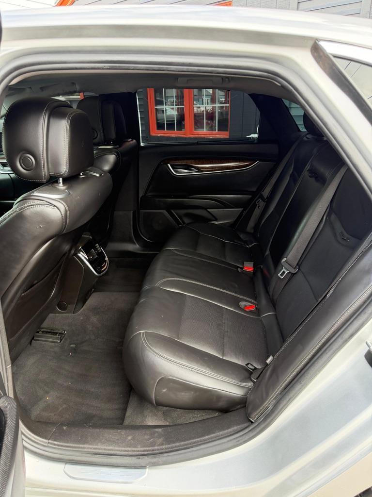 Cadillac XTS Premium 2013