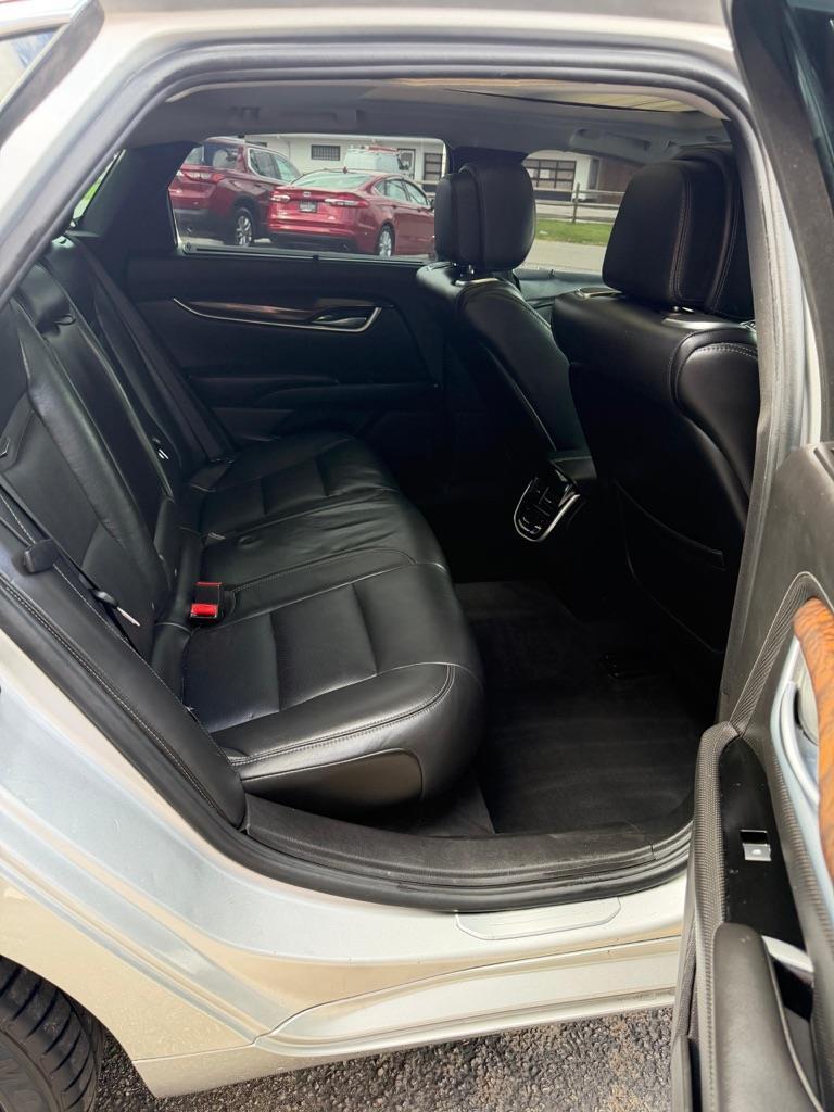 Cadillac XTS Premium 2013