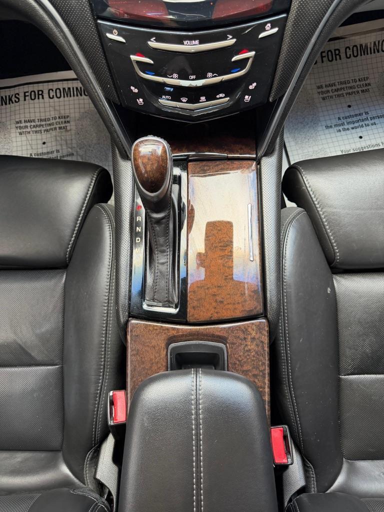 Cadillac XTS Premium 2013