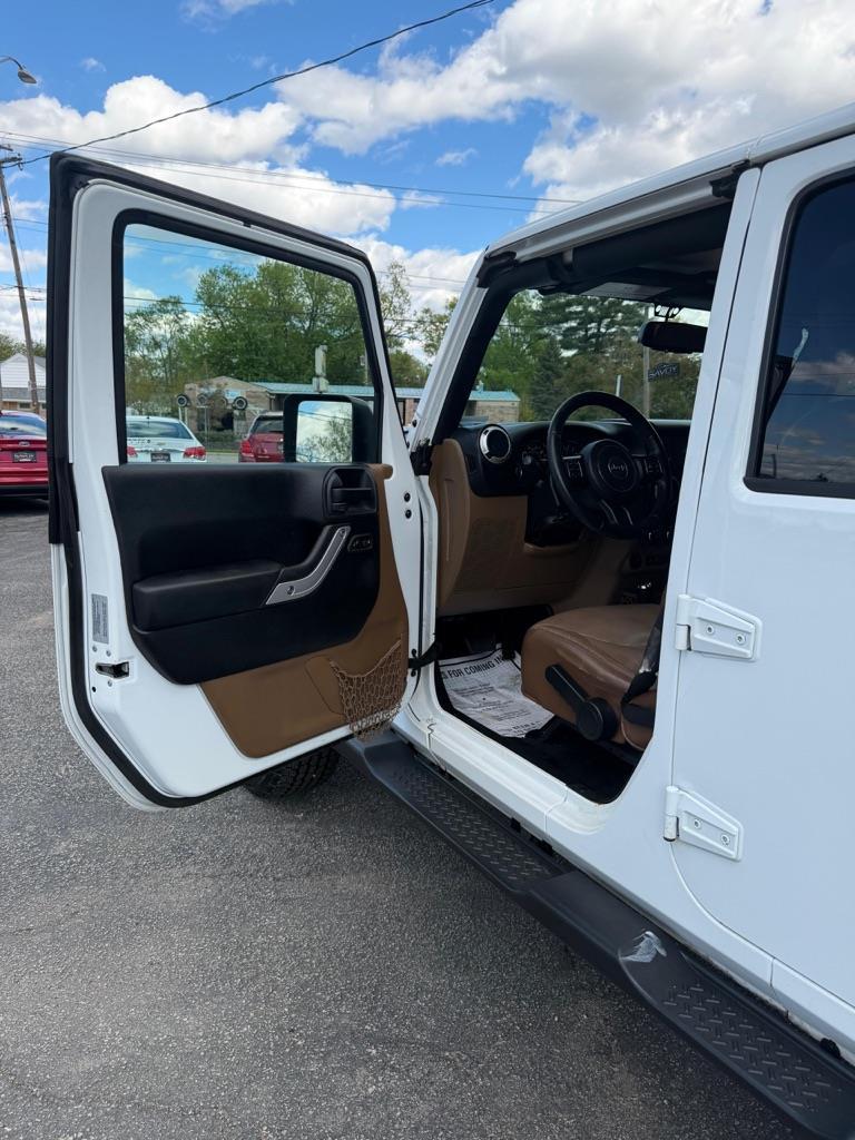 Jeep Wrangler Unlimited Sahara 4WD 2017