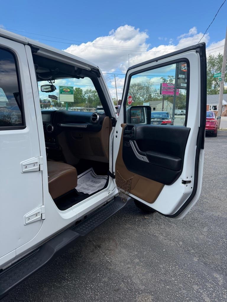 Jeep Wrangler Unlimited Sahara 4WD 2017