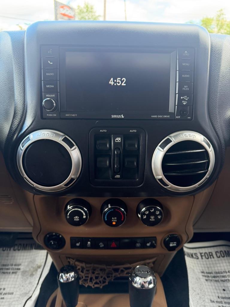 Jeep Wrangler Unlimited Sahara 4WD 2017