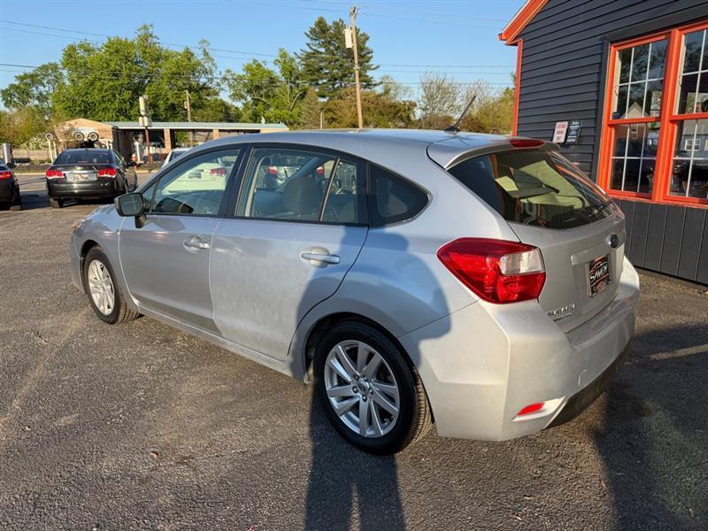 Subaru Impreza 2.0i Premium PZEV 5-Door 2015