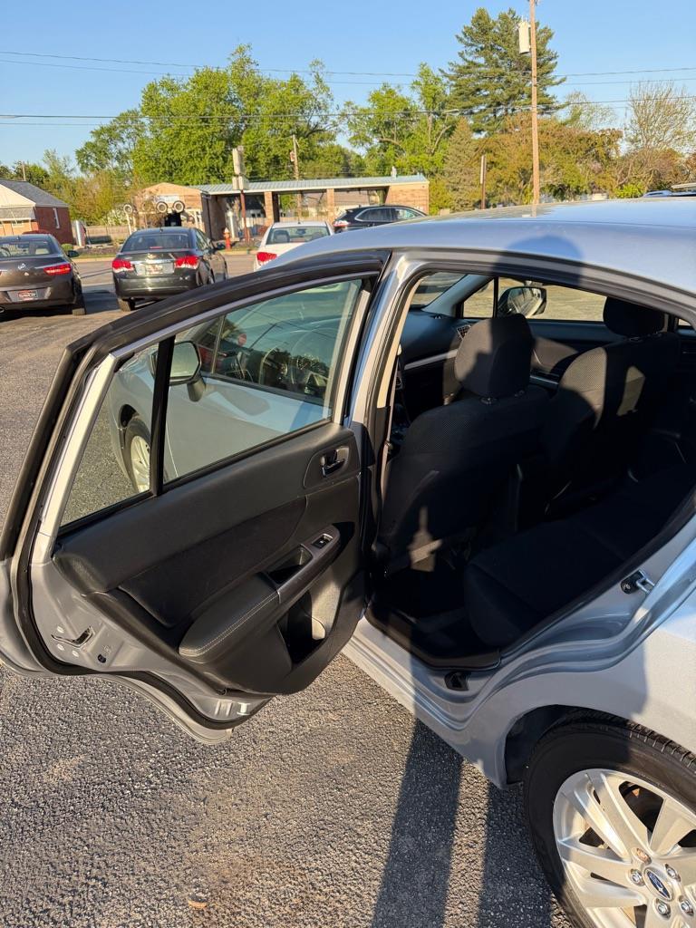 Subaru Impreza 2.0i Premium PZEV 5-Door 2015
