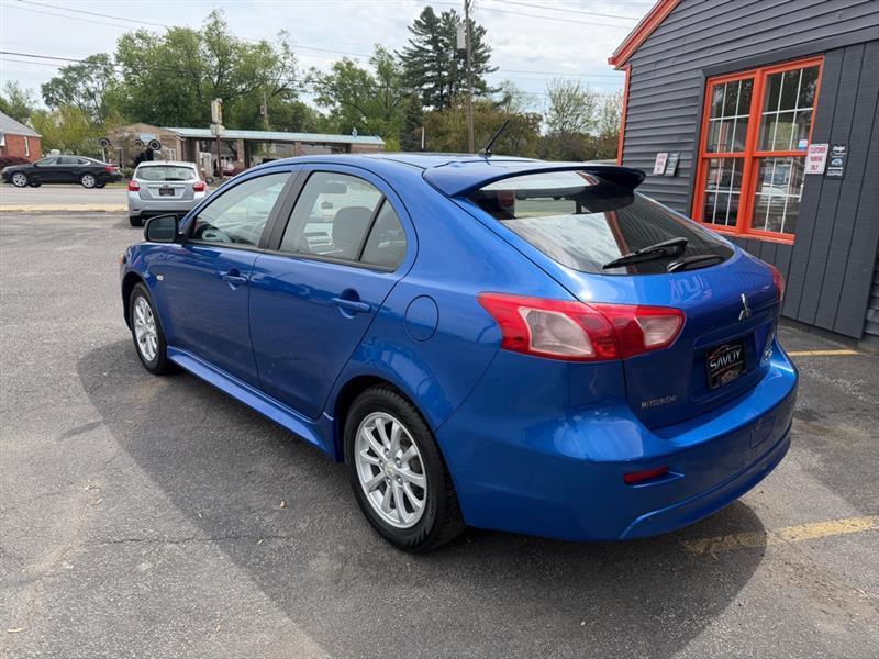 Mitsubishi Lancer Sportback ES 2011