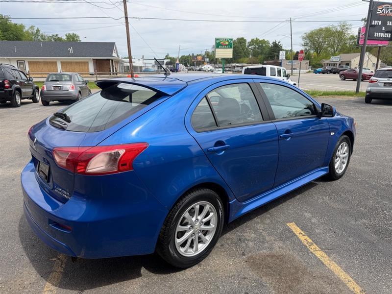 Mitsubishi Lancer Sportback ES 2011