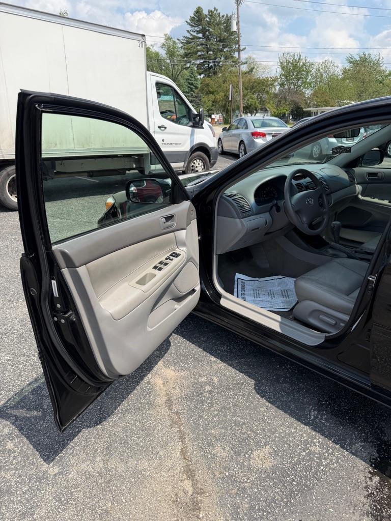 Toyota Camry LE 2003