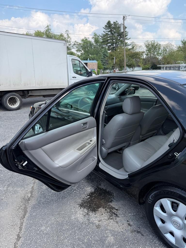 Toyota Camry LE 2003