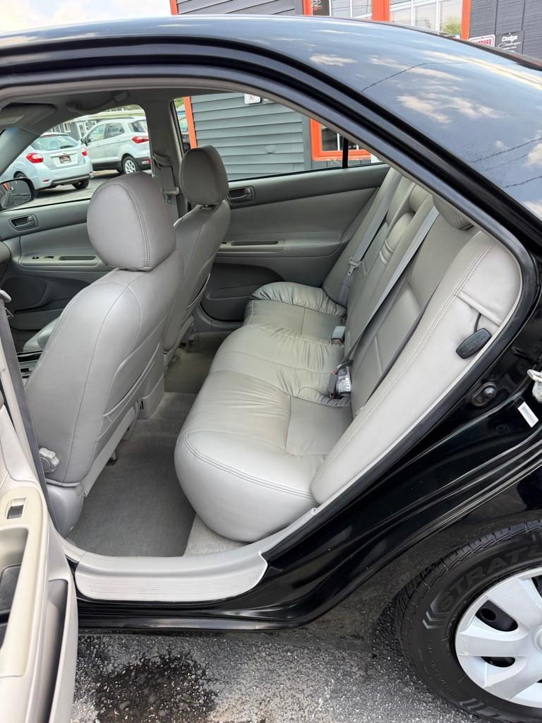 Toyota Camry LE 2003