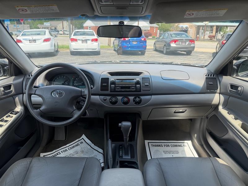 Toyota Camry LE 2003