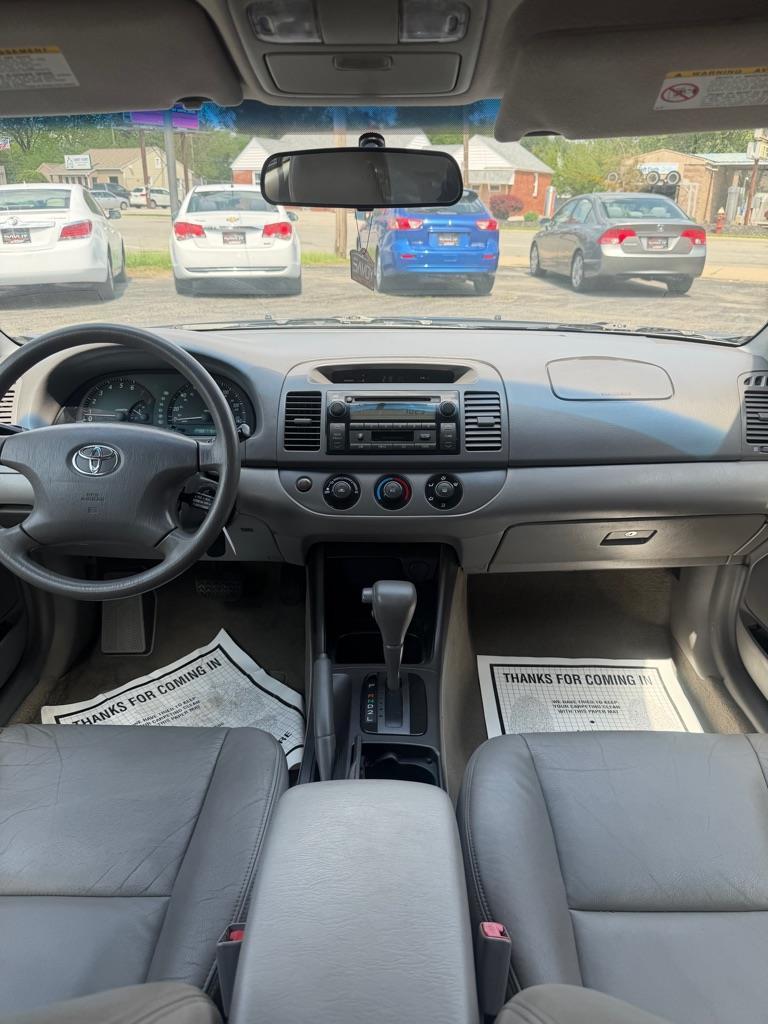 Toyota Camry LE 2003