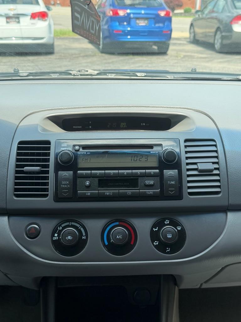 Toyota Camry LE 2003