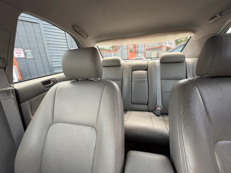 Toyota Camry LE 2003