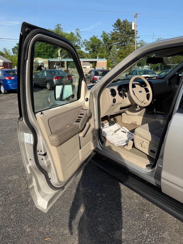 Ford Explorer XLT 4.0L 4WD 2007