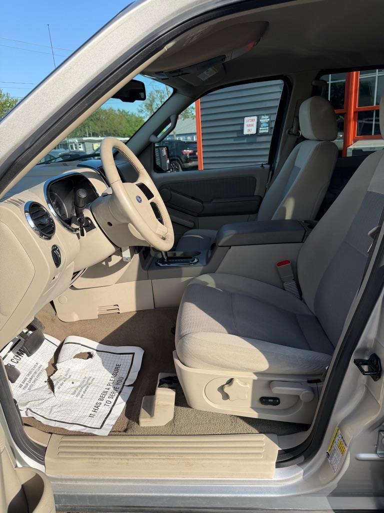 Ford Explorer XLT 4.0L 4WD 2007
