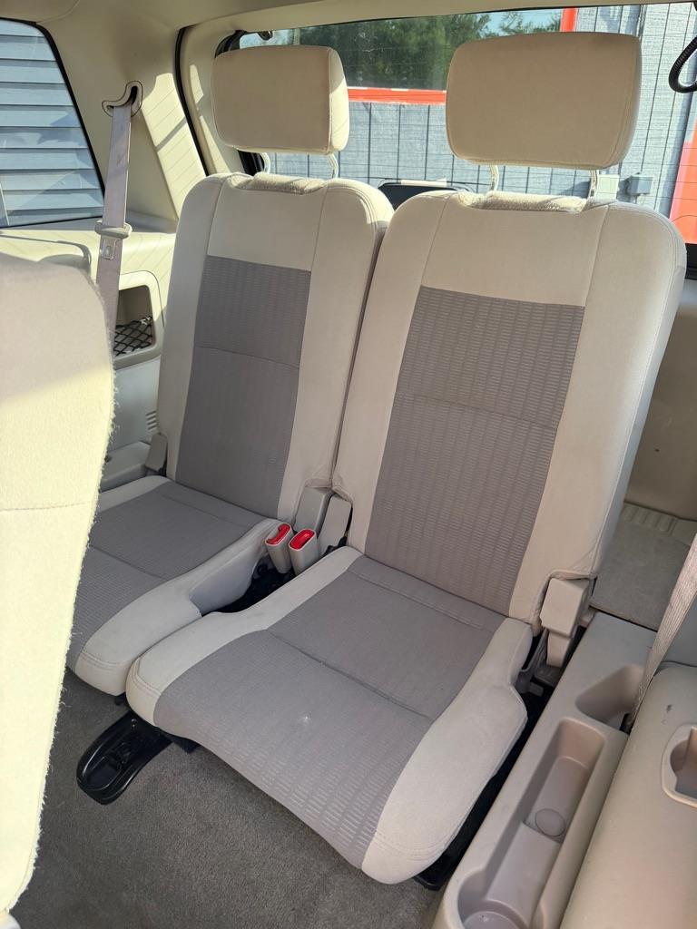 Ford Explorer XLT 4.0L 4WD 2007