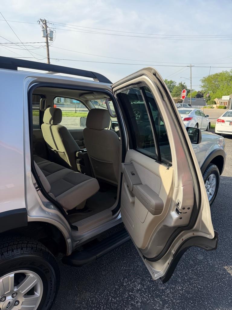 Ford Explorer XLT 4.0L 4WD 2007