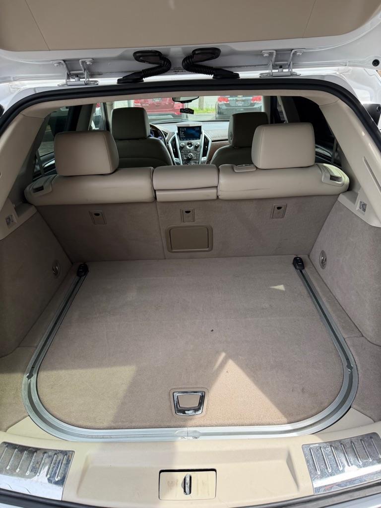 Cadillac SRX Luxury AWD 2012