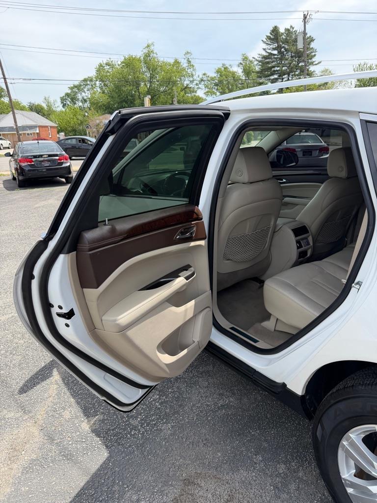 Cadillac SRX Luxury AWD 2012