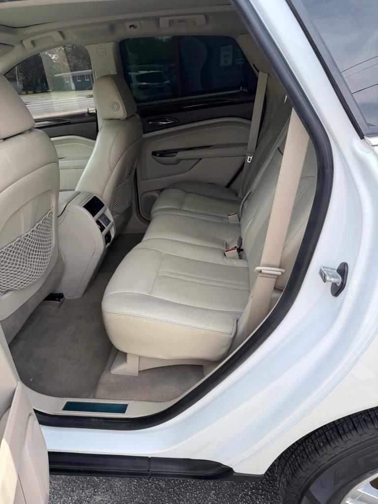 Cadillac SRX Luxury AWD 2012