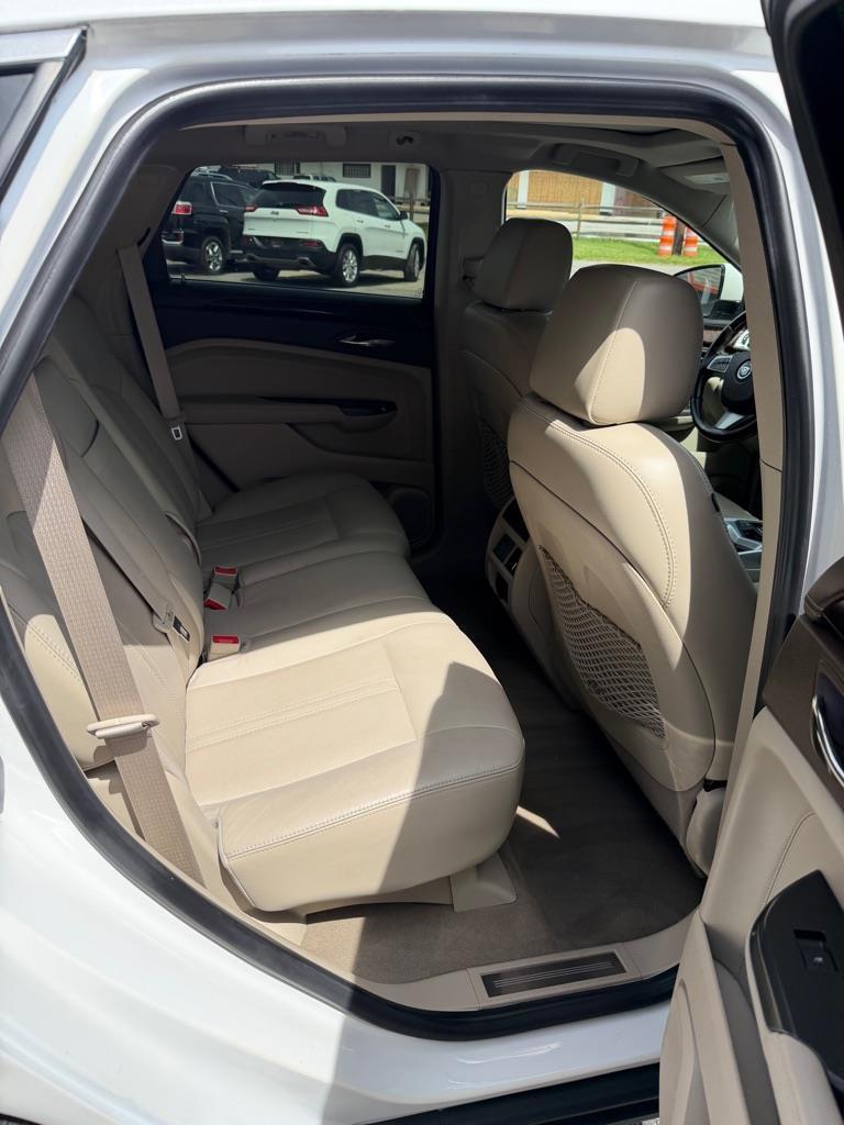 Cadillac SRX Luxury AWD 2012