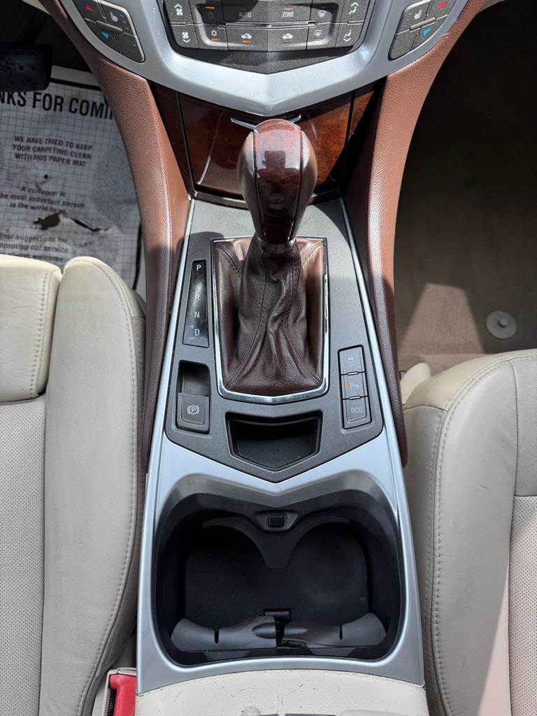 Cadillac SRX Luxury AWD 2012