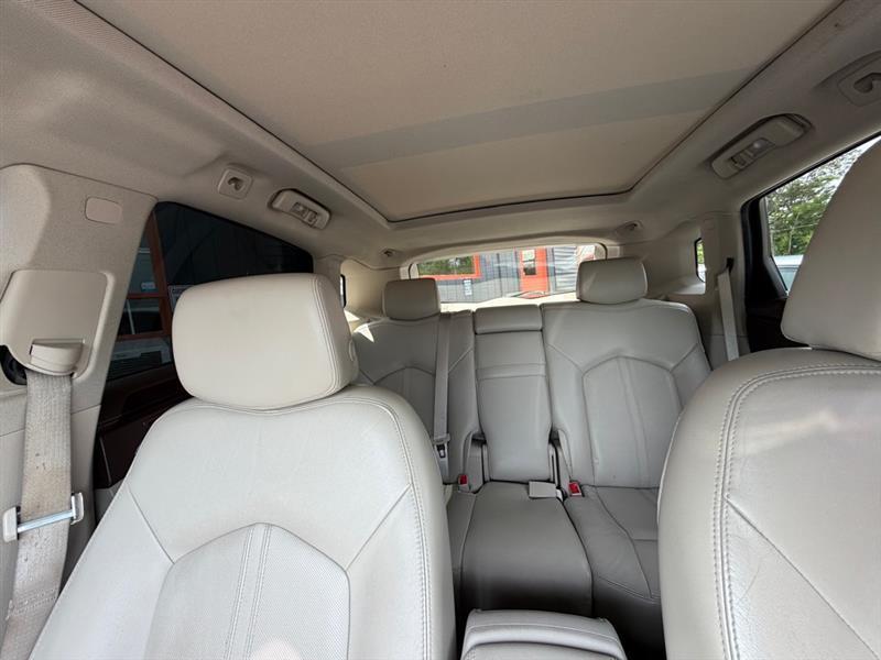Cadillac SRX Luxury AWD 2012