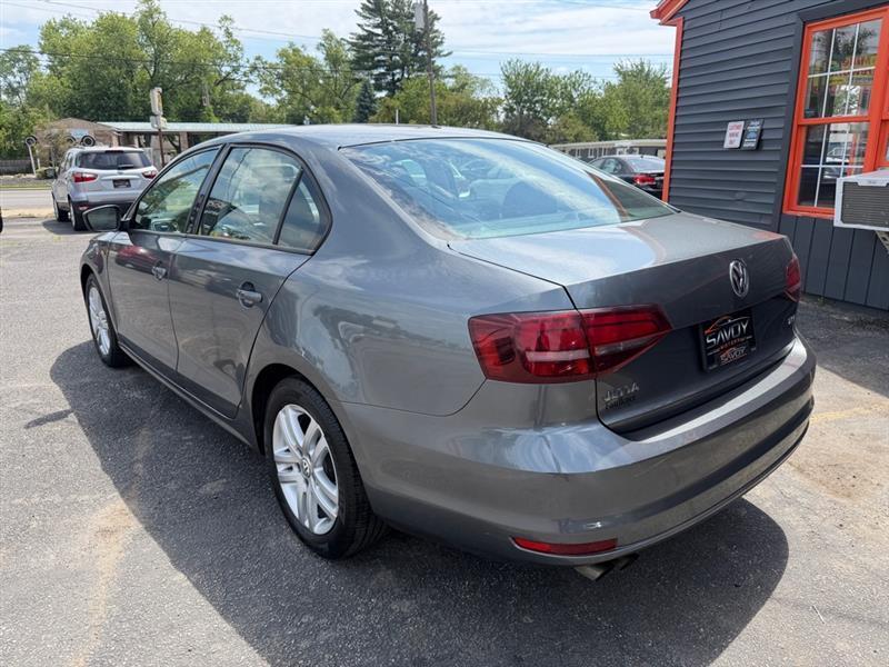 Volkswagen Jetta 1.4T S 6A 2018