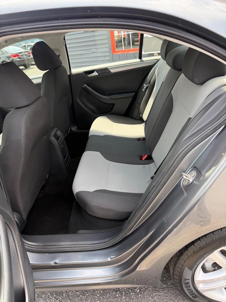 Volkswagen Jetta 1.4T S 6A 2018